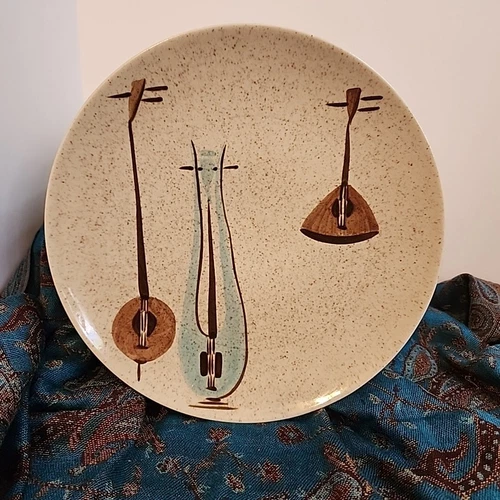 True China Red Wing Pottery Lute SongHand Painted 10" Dinner Plate Replacement