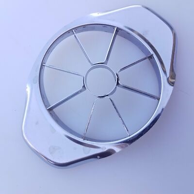 Fruit Apple Pear Slicer Cutter Corer Divider Peeler 8-Slices