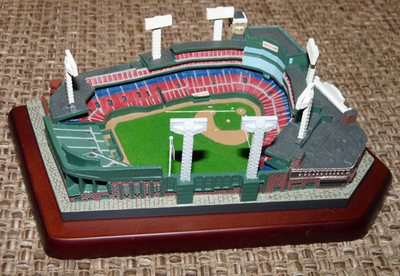 タンバリーミント レッドソックス フェンウェイパーク デラックス　照明付き Danbury Mint Deluxe Fenway Park Boston Red Sox Stadium W/ Original