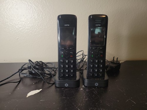 Lot of 2 Ooma HD3 Cordless Phone Handsets w/ Charging Cradle, Power TELOHS500