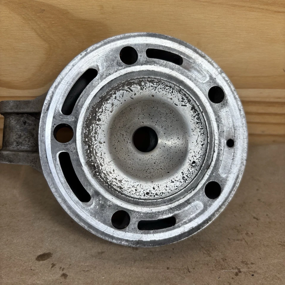 Yamaha YZ125 2001 OEM culata extremo superior tapa domo 5MV-11111-00-00 Foto 3 de 4