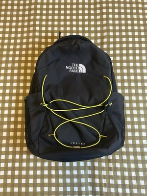 The North Face Jester 28L Rucksack in Schwarz + Gelb | Tag Wandern oder Pendeln