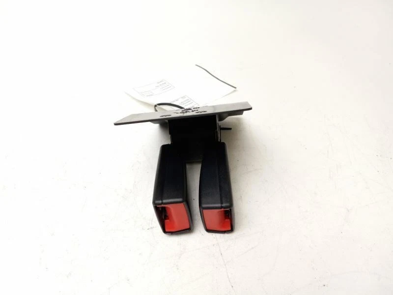 Mini Cooper 2011 hebilla de cinturón de seguridad trasero derecho Foto 3 de 4