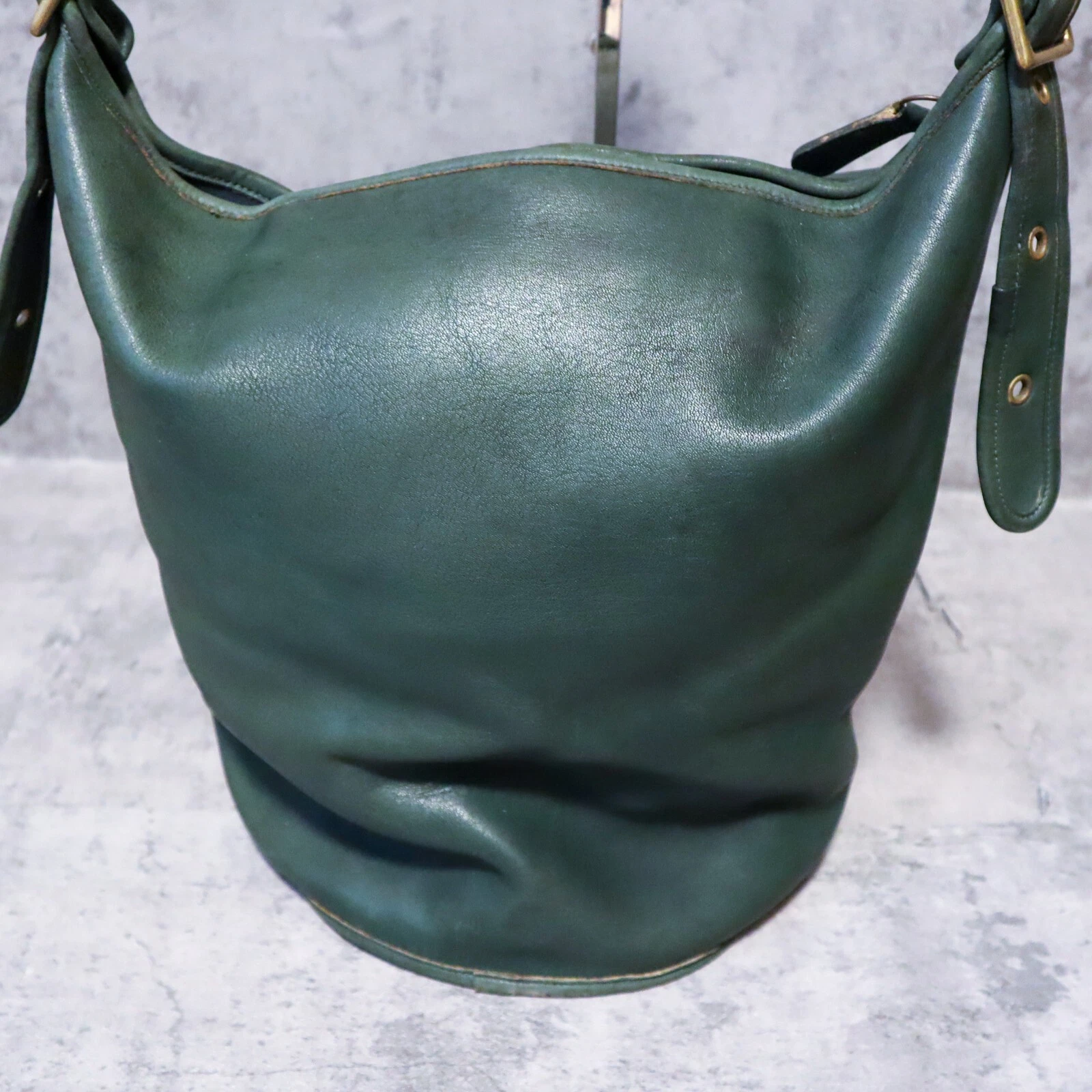 Borsa a tracolla Coach vintage 9085 verde pelle conciata a guanto made in USA
