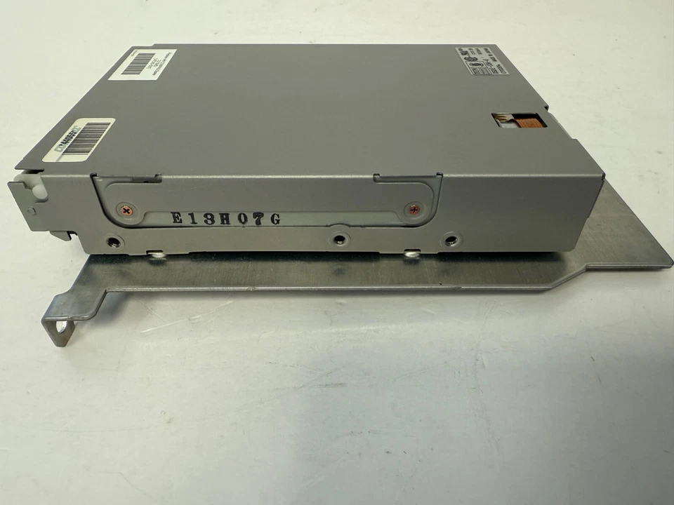 COMPAQ 147243-001 3.5 1.44MB FLOPPY DRIVE DESKPRO PROLINEA Citizen OSDE-13H-U — 第 2/4 张图片