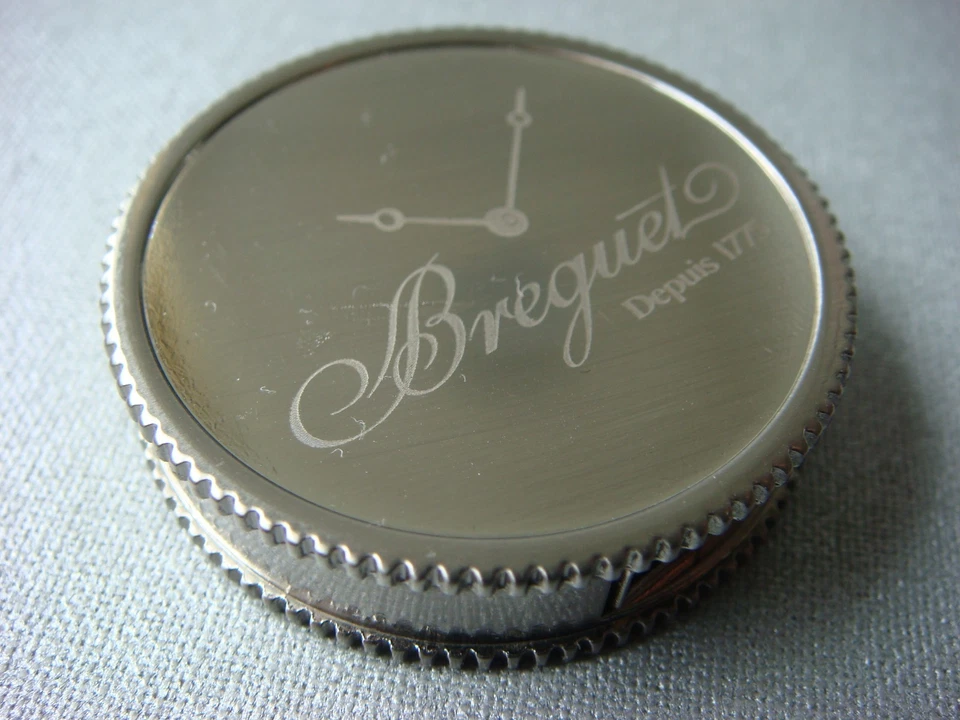 Breguet Round Metal Rotating 15GB USB  - Image 4 of 4