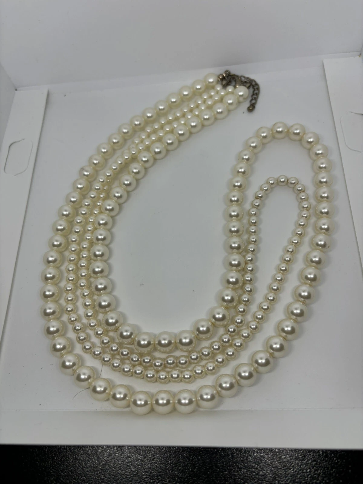 VETEMENTS Chiusura aragosta placcata oro 2 fili perle in vetro lunghe 34"