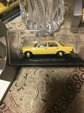 Mercedes-Benz 200 - 280 E W123 mellit yellow Minichamps [B6 604 0469]