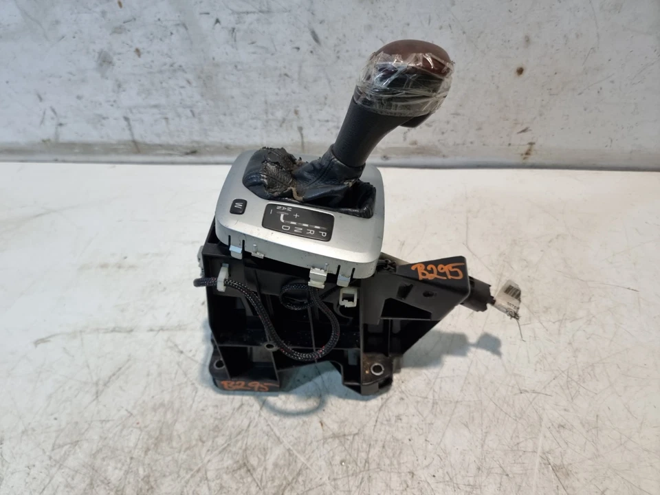 Volvo XC90 Gear Shifter Selector 6 Speed Automatic 2.4 2006 MK1 Pre-Facelift OEM - Image 3 of 4