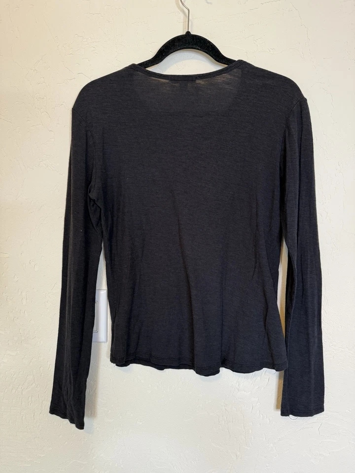 James Perse Women’s Sz 2 Black Long Sleeve Standard Crewneck Shirt - Image 2 of 4