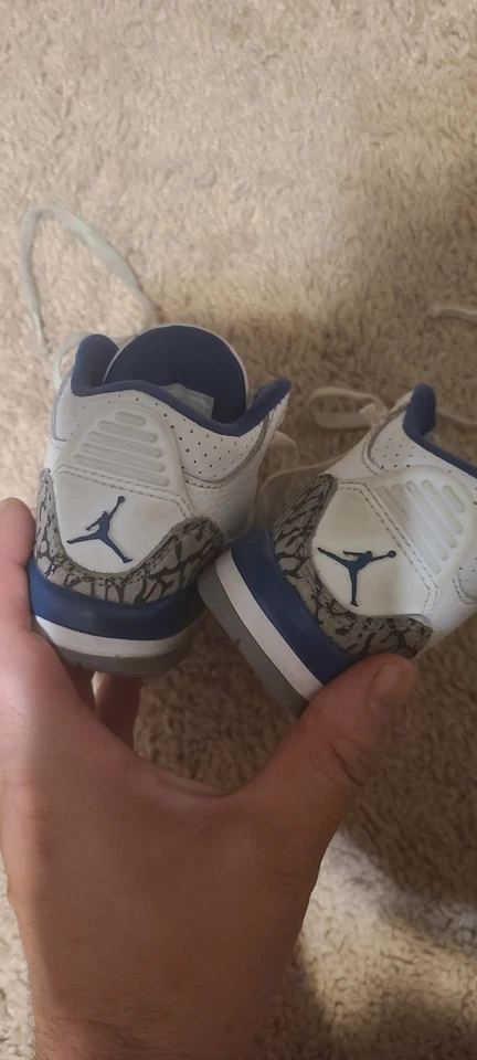 Air Jordan 3 Retro Wizards 5C niño pequeño usado Foto 4 de 4