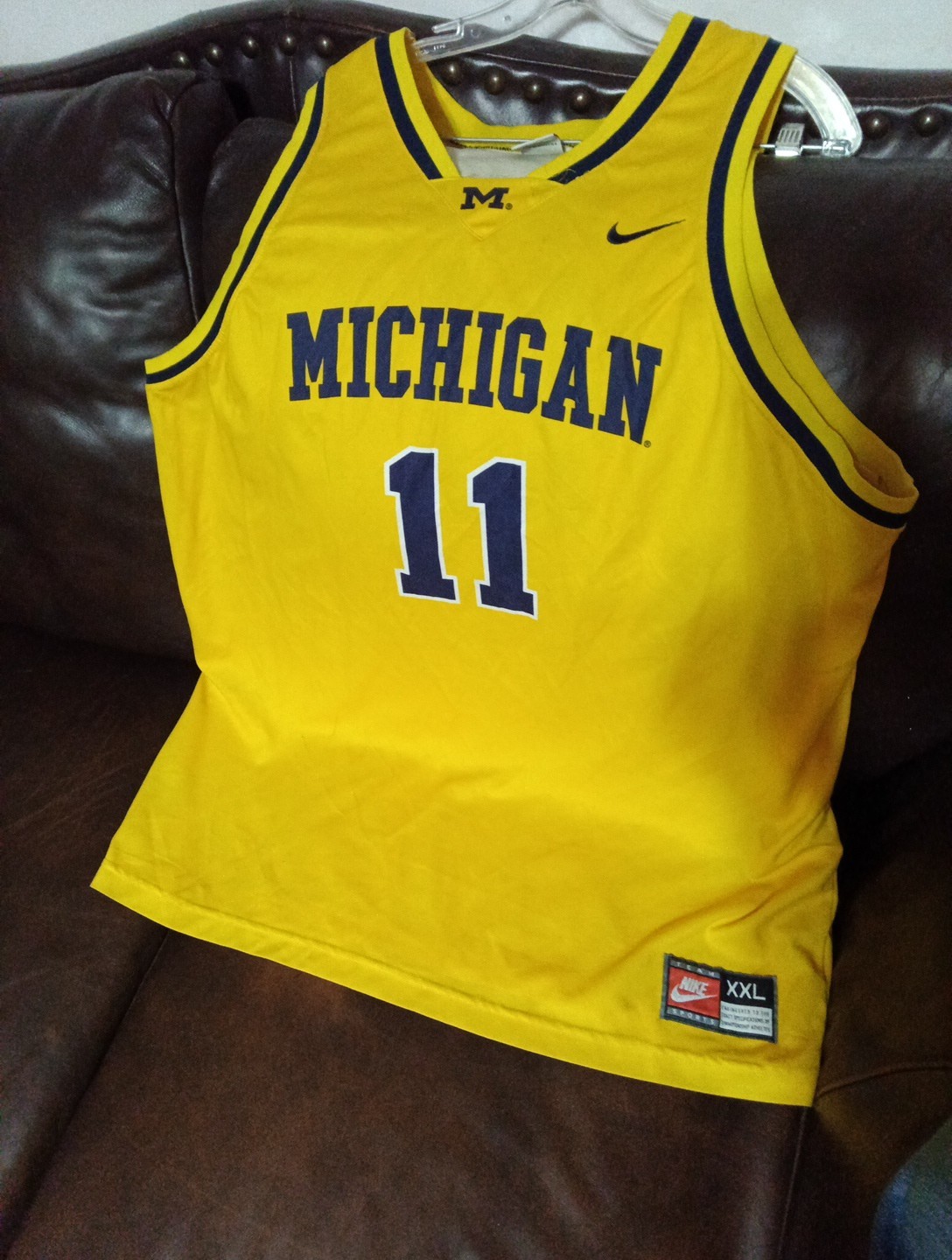 Vintage Michigan Wolverines NCAA Nike Basketball Jersey #11 XXL