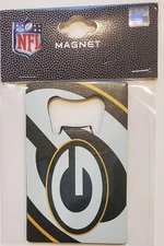 NFL - GREEN BAY PACKERS OFFICIAL TEAM BOTTLE OPENER AND MAGNET