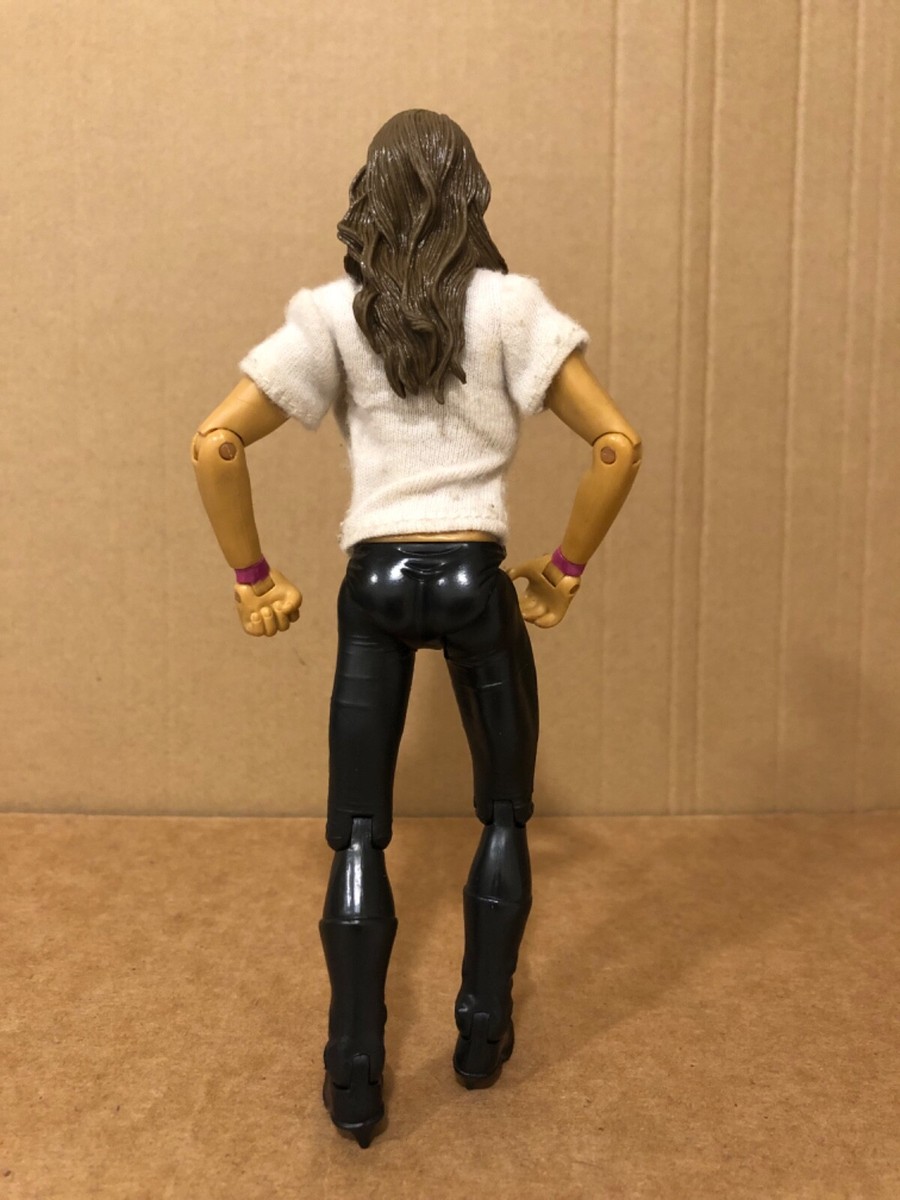2008 WWE Classic Superstars Stephanie McMahon and Triple H w