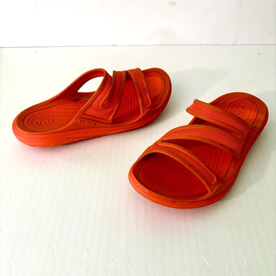 Crocs Kadee II Orange Slides Sandals Girls Youth Size 4 Summer Vacation Beach
