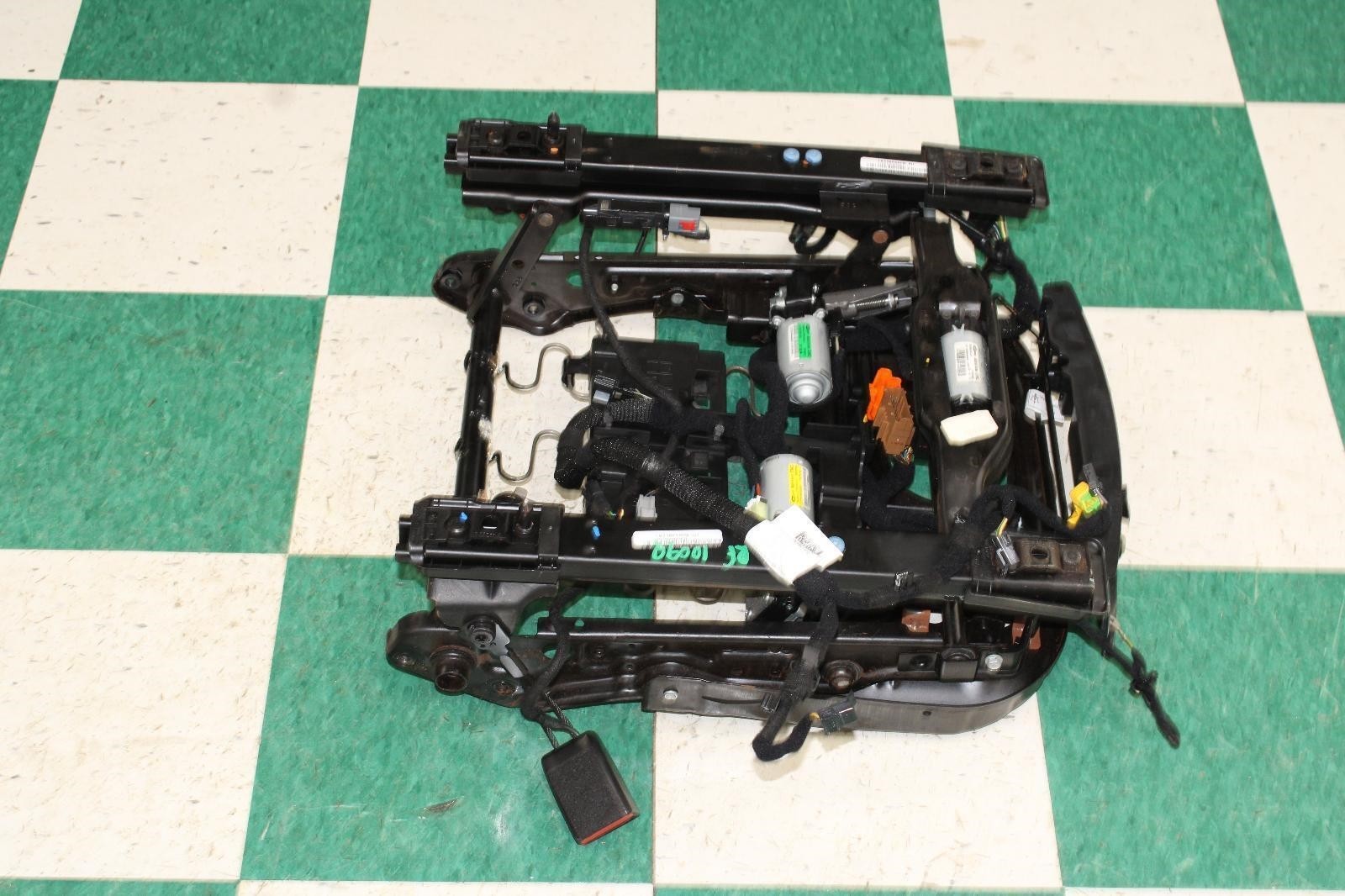 14-24 Ghibli Electronic Front Passenger Side Right RH RF Seat Track Rail Motor