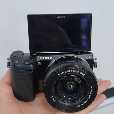 Sony NEX-5R 16.1 MP Mirrorless Digital Camera w/16-50mm oss Lens Black