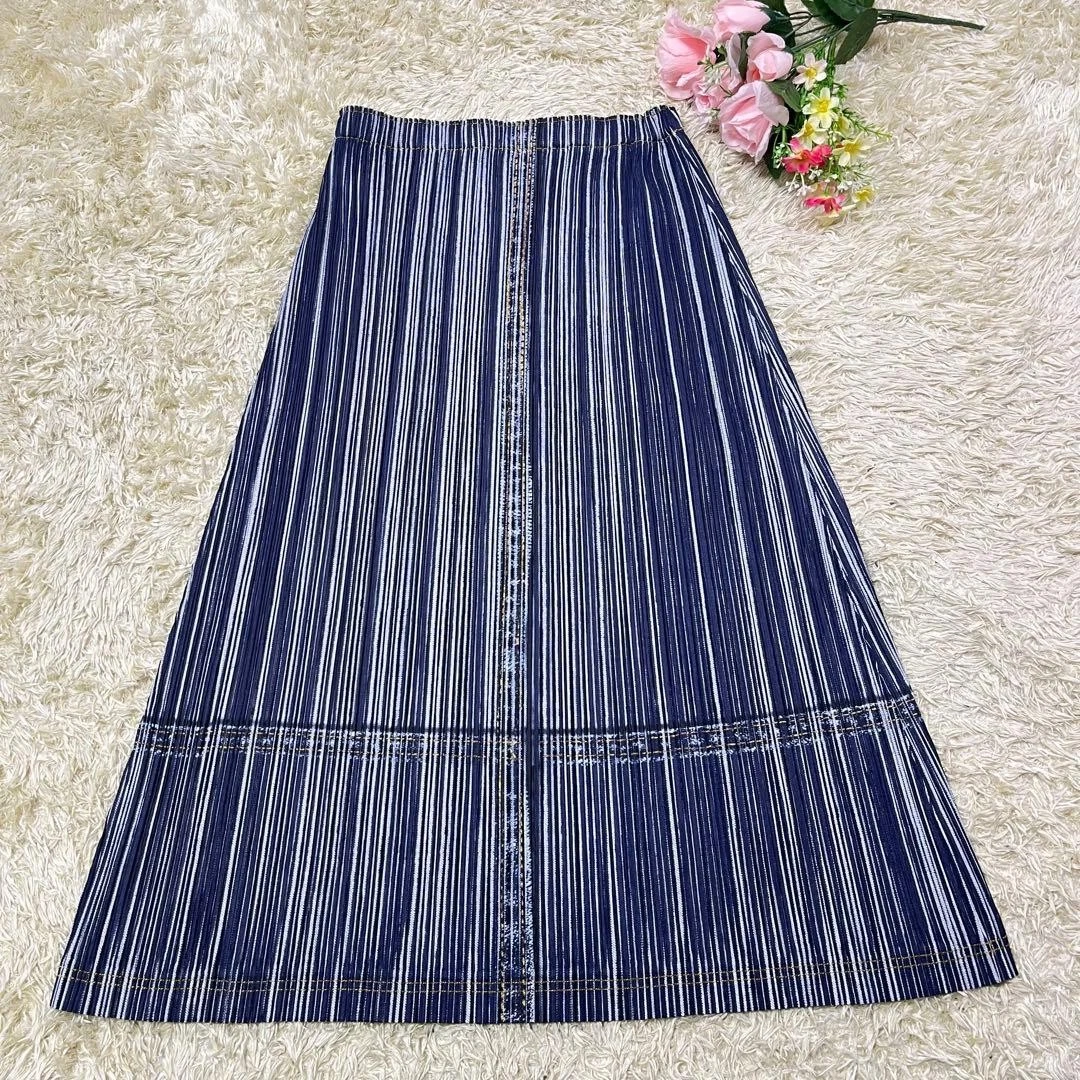 スカート Pleats Please Issey Miyake Denim Skirt スカート Pleats Please Issey Miyake Denim Skirt ISSEY MIYAKE Denim