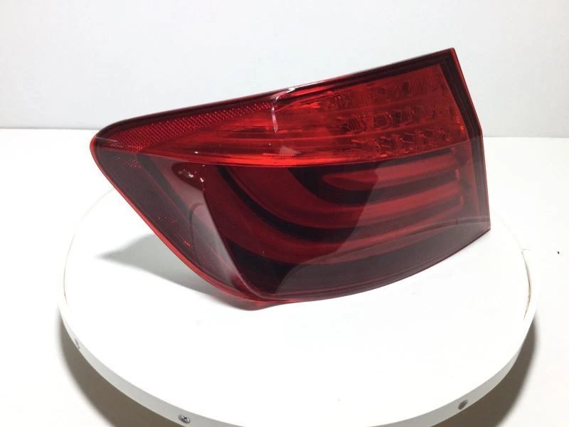DRIVER LEFT OUTER TAIL LIGHT ASSEMBLY FITS 11-13 BMW 528i 9037 - Imagem 2 de 4