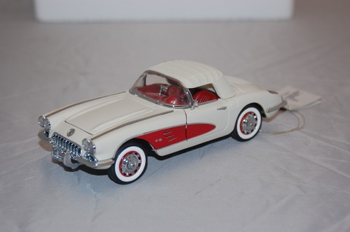 Franklin Mint 1960 Corvette Convertible 50th Anniversary White Red 1:24 LE RARE!