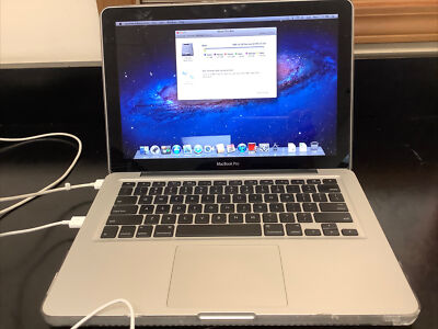 Apple Macbook A1278  Intel Core i5 2.4 GHz  4GB 500 GB SATA Disk Laptop