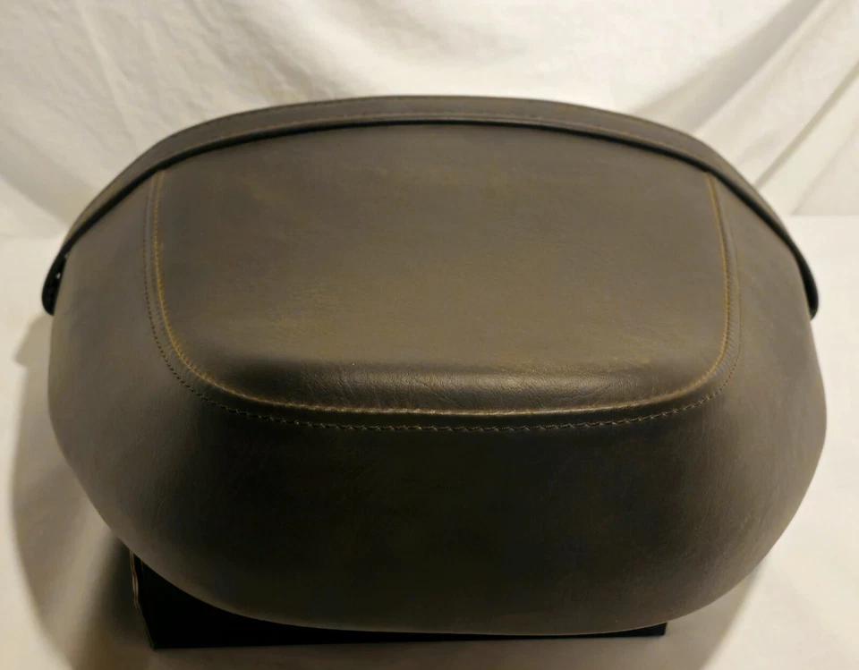 Assento traseiro 2013 Suzuki Boulevard M109r fabricante de equipamento original - Imagem 2 de 4