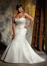 Mori Lee Wedding Dress - Crystal Embroidered - Fit & Flare (Sz 22W)