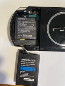 Sony PSP-3001 PlayStation Portable Black Console w/ Charger & New Battery Tested
