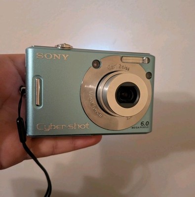 RARE Sony Cyber-shot DSC-W30 Digital Camera   White Screen Issue   Parts/Repair