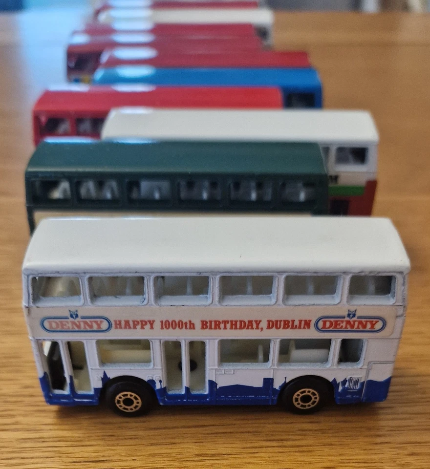 Lote de 10 autobuses Matchbox MB17 The Londoner varios diseños Joblot  Foto 3 de 4