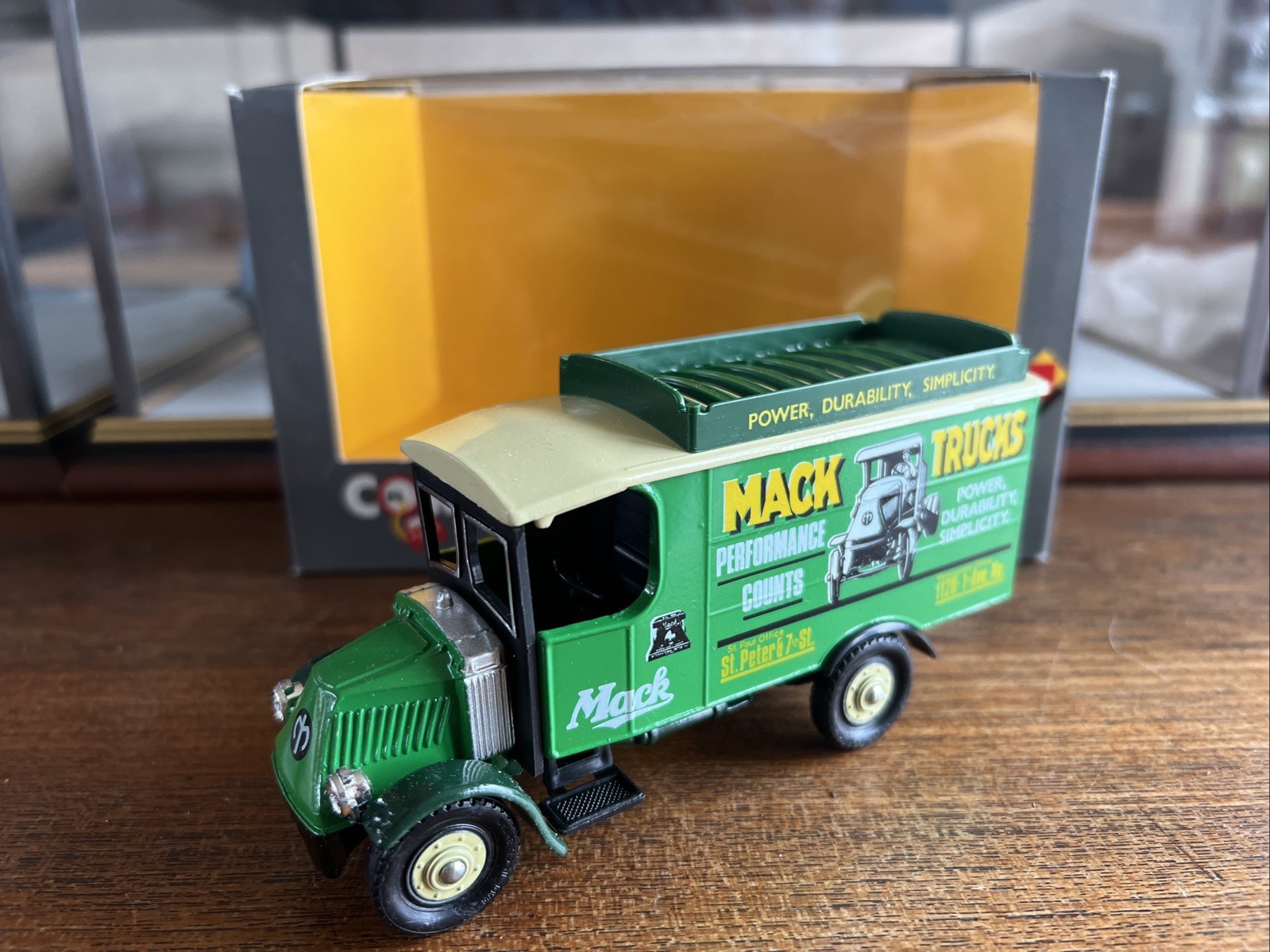 CORGI C906/1 - MACK TRUCK - Mint In Box