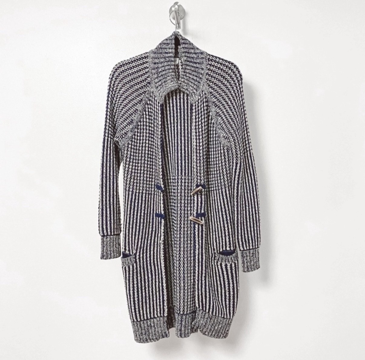 Gap textured toggle front long cable knit cardiga… - image 4