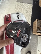 TAYLORMADE R15 DRIVER 10.5 DEGREE , STIFF GRAPHITE SHAFT , WITH HEAD COVER