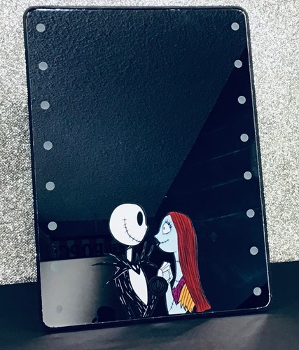 DISNEY TIM BURTONS THE NIGHTMARE BEFORE CHRISTMAS JACK AND SALLY LED MIRROR - Picture 5 of 11
