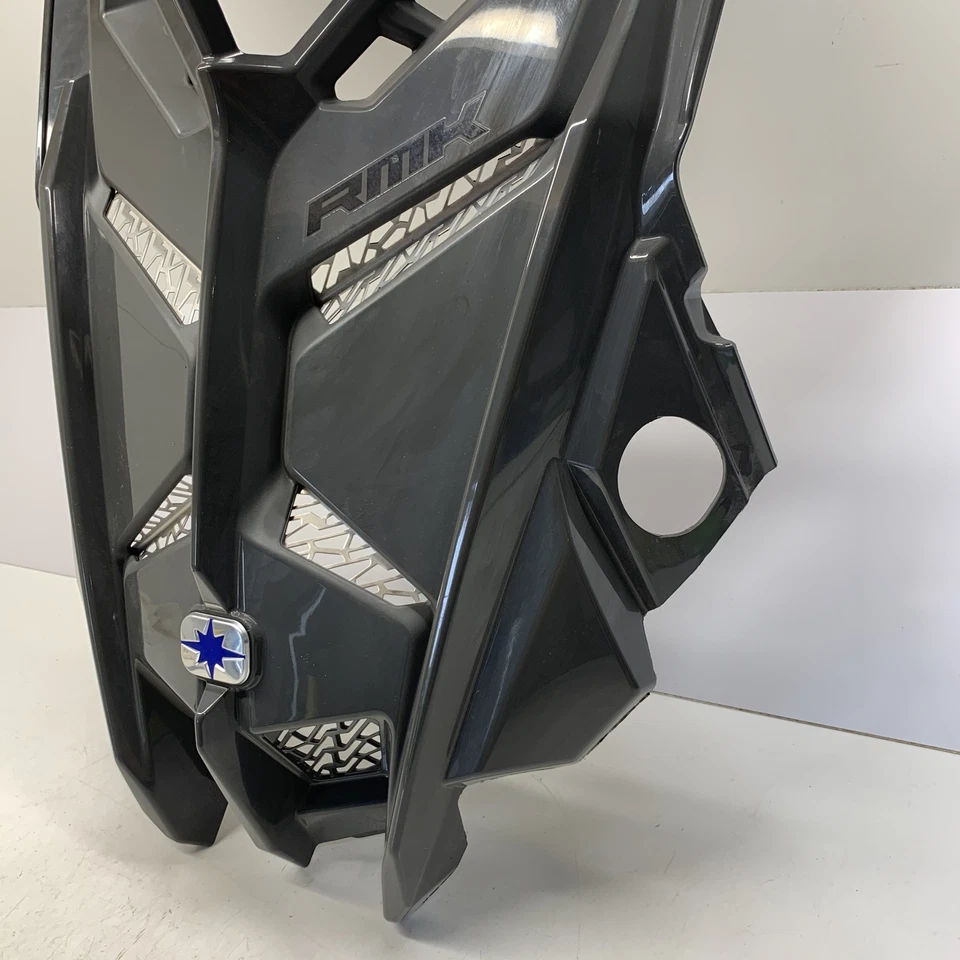 Capucha en molde, gris acero - 2024 POLARIS 650 RMK Pro Foto 2 de 4