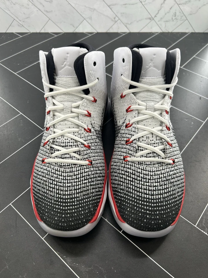 Nike Air Jordan 31 Black Toe Size 11 845037-108 2017 - Image 4 of 4