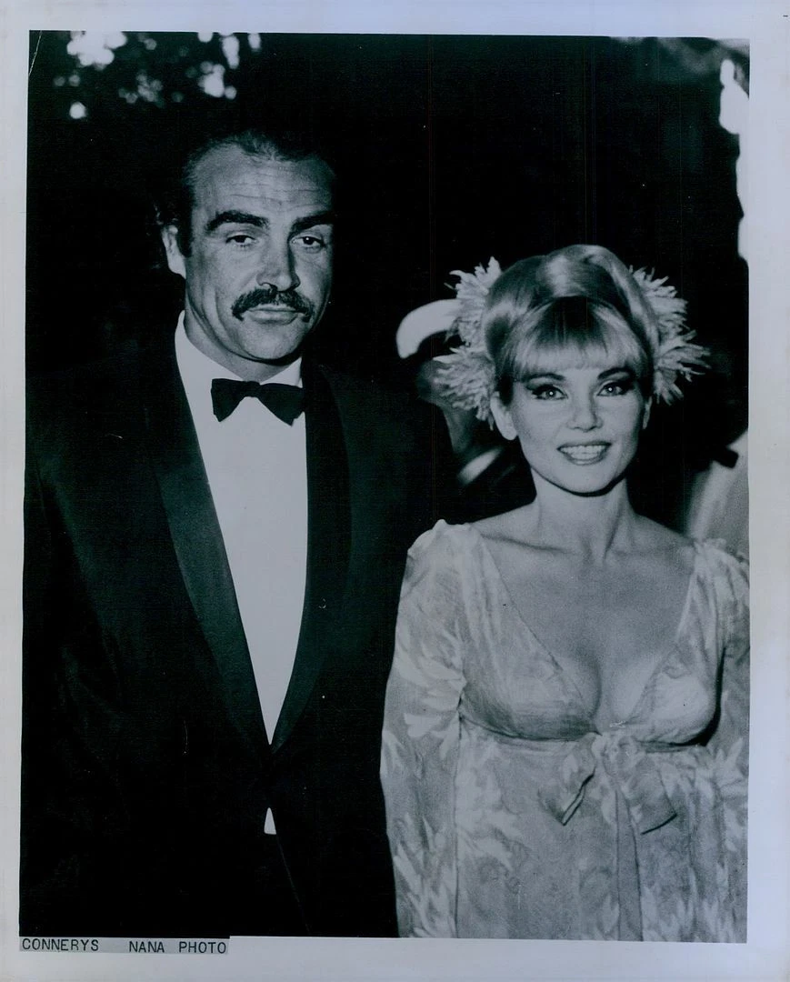 1967 Sean Connery Actor & Wife Diane Cilento Press Photo | eBay