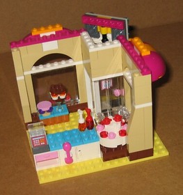 41006 LEGO Friends Downtown Bakery &ndash; 100% Complete w Instructions EX COND 2013
