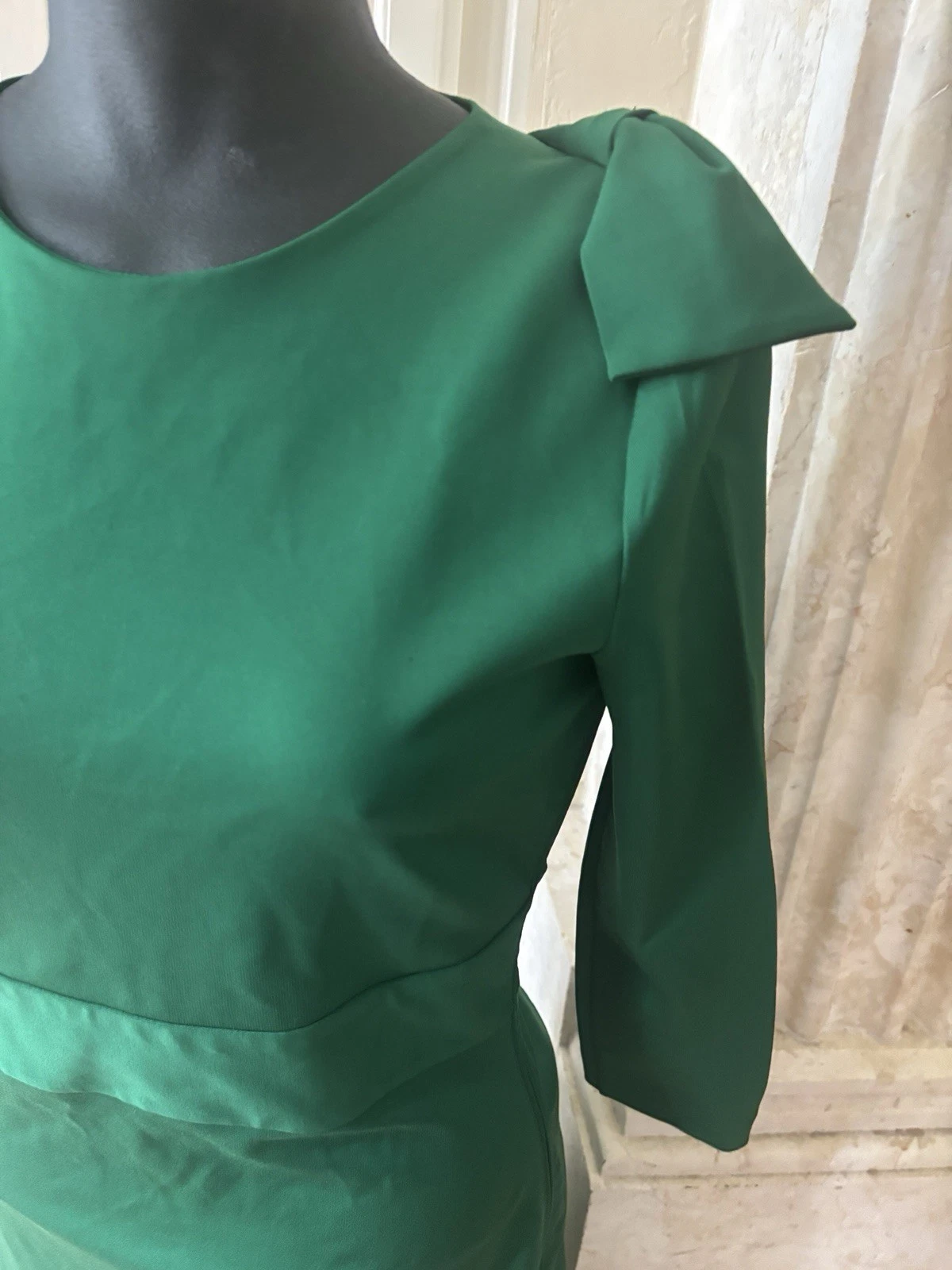 Abito nuovo senza etichette DSQUARED2 VERDE FIOCCO ACCENTO SCHIENA APERTA taglia L