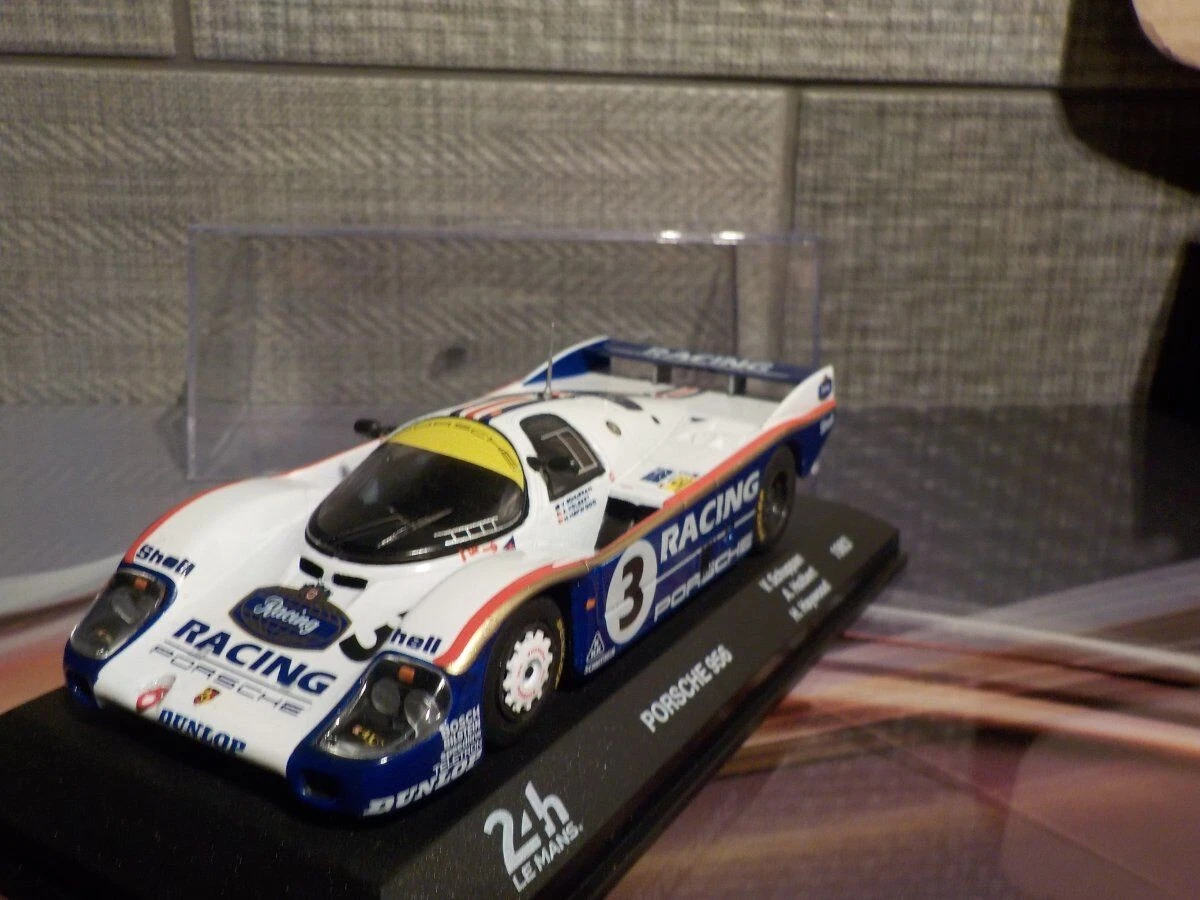 SPARK S4232 PORSCHE 911 GT3 RSR IMSA Performance n°67 Le