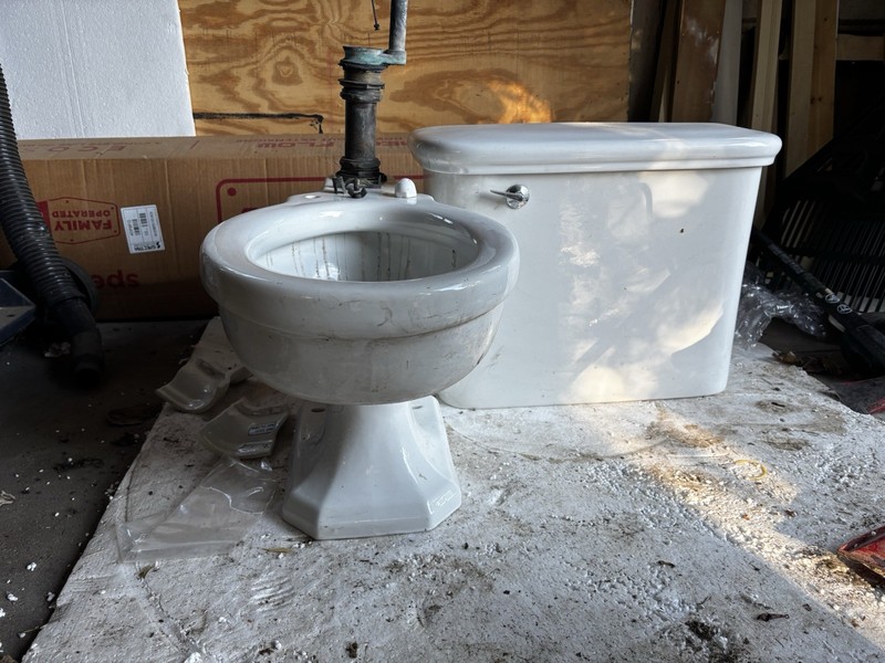 Early 1929 Standard Monaco Two Piece Ceramic Toilet. S30C 17 600 U 126