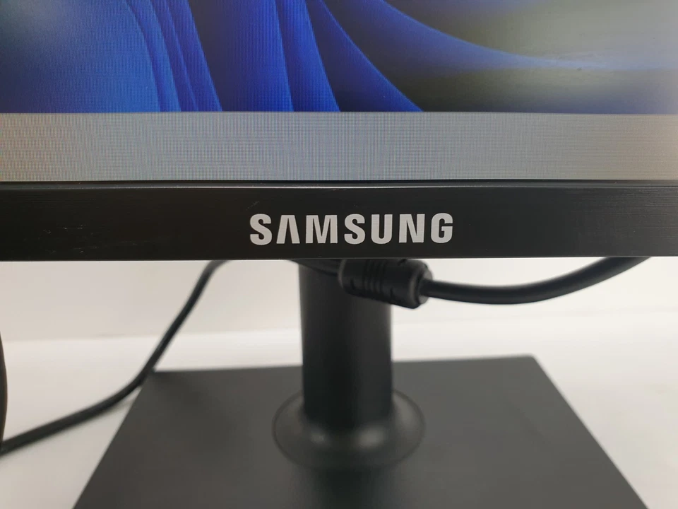 Samsung SyncMaster S22C450BW 22" TFT PC Monitor 1680 x 1050 HD DVI VGA - Bild 2 von 4