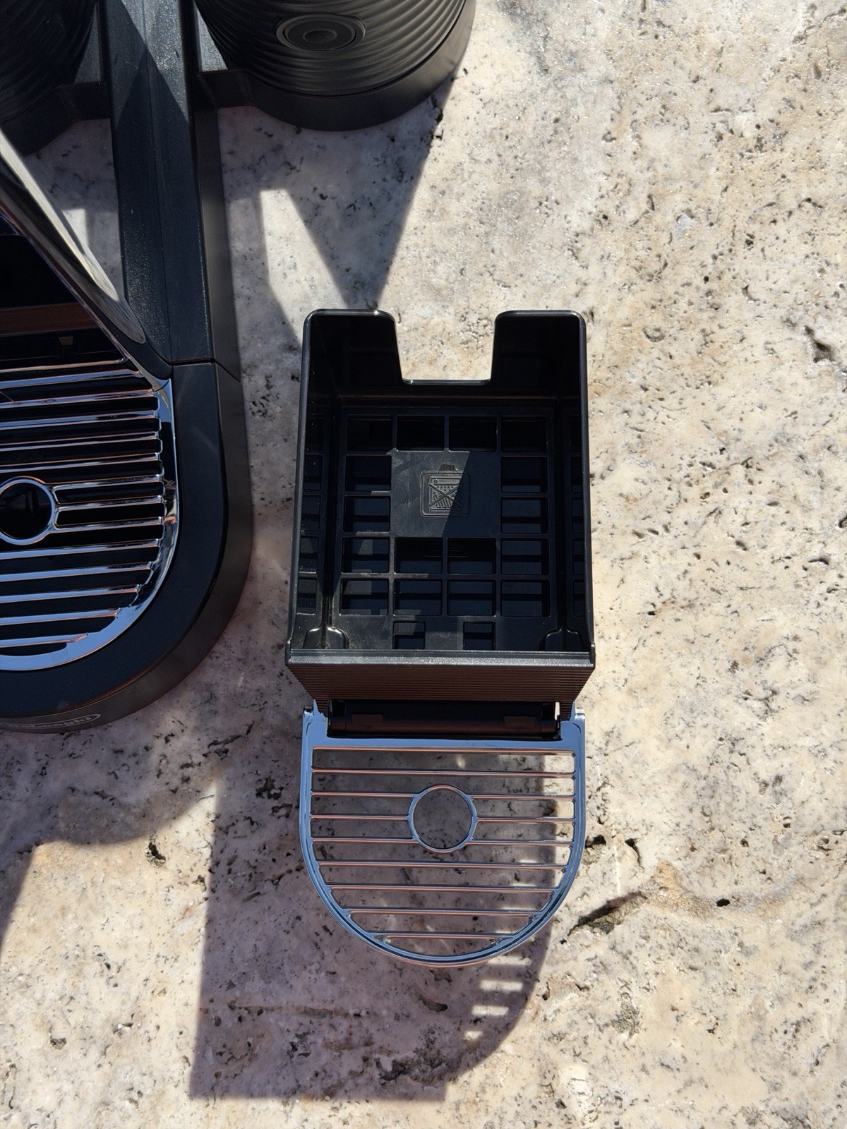 Nespresso CitiZ & Milk Espresso Machine by De’Longhi Chrome Good Condition