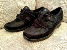 Flyflot Ladies Black Shoes UK size 8 Eur42, in good condition .