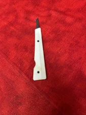 VINTAGE K-LUX UTILITY KNIFE BOX CUTTING KNIFE PLASTIC WHITE HANDLE (17a)