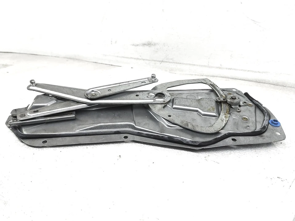 1998-2000 Volvo V70 Rear Passenger Door Power Window Regulator & Motor 9152726 - Image 2 of 4