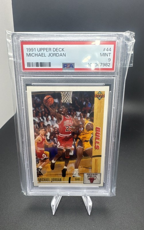 1991-92 Upper Deck - Michael Jordan #44 PSA 9