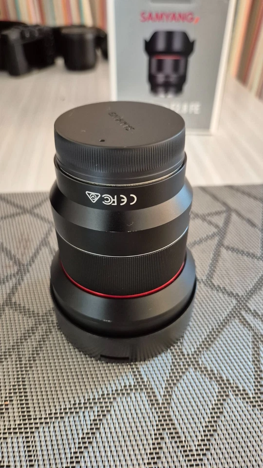 Samyang AF 14mm f/2,8 FE Objectif pour Sony FE-Mount Trés bon état - Photo 2/4