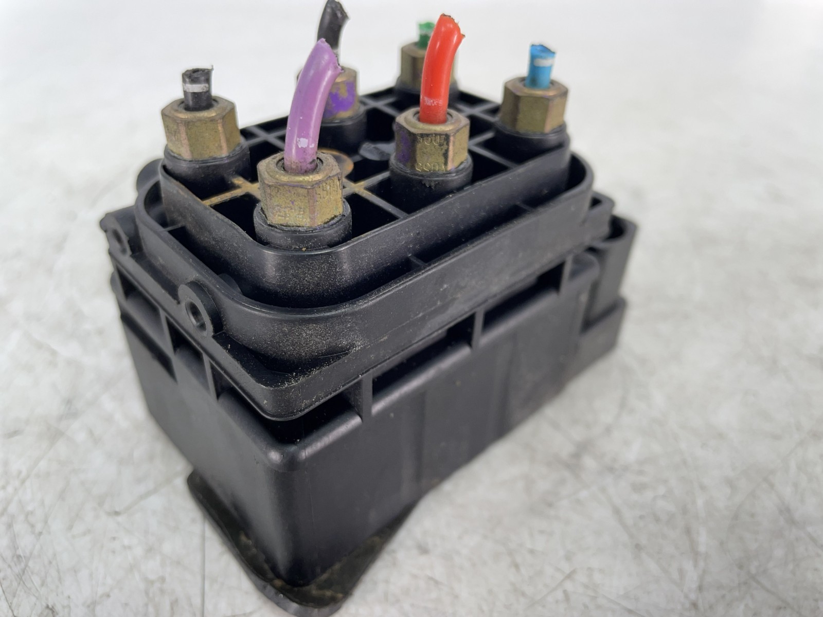✅ 2013-2018 OEM Bentley Continental GT GTC Air Suspension Valve Block NOTE*
