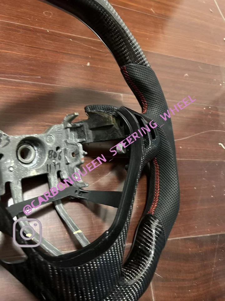 REAL CARBON FIBER STEERING WHEEL FOR HYUNDAI GENESIS STEERING WHEEL 09-14YS/RED - Image 2 of 4